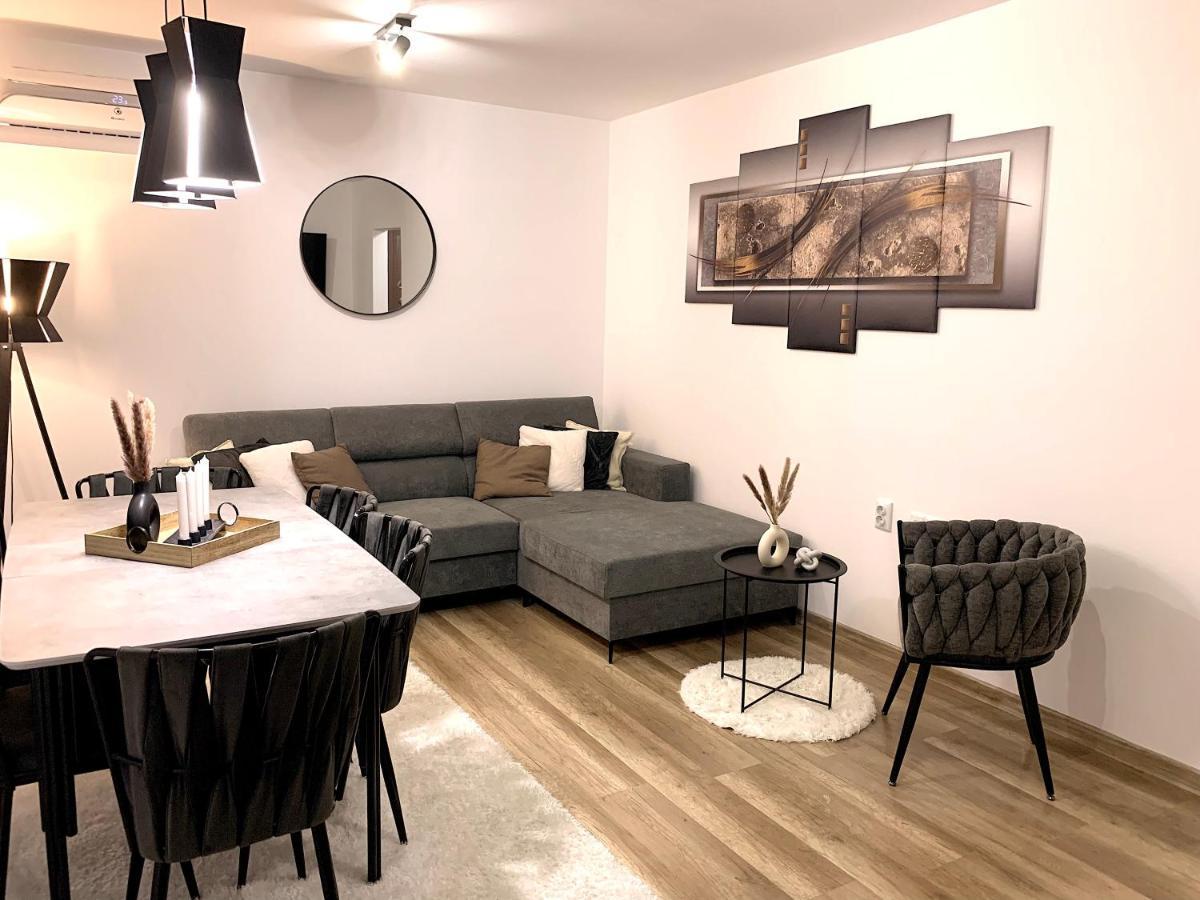 Asitad Deluxe Apartments Ruse Exterior photo